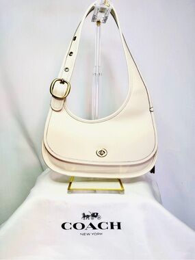 NWT Coach Originals Cashin Carry Crescent Bag Chalk Leather Brass CY923